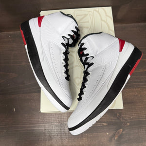 Jordan 2 Retro OG Chicago (2022) - Image 4