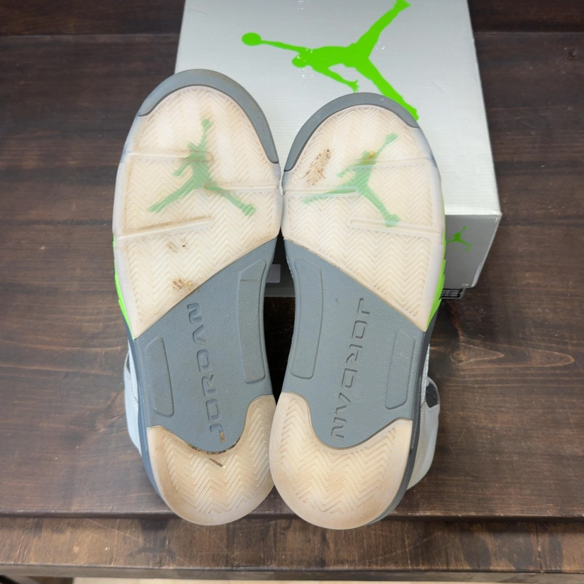 Jordan 5 Retro Green Bean (2022) Size 11 (Pre-Owned) - Image 6