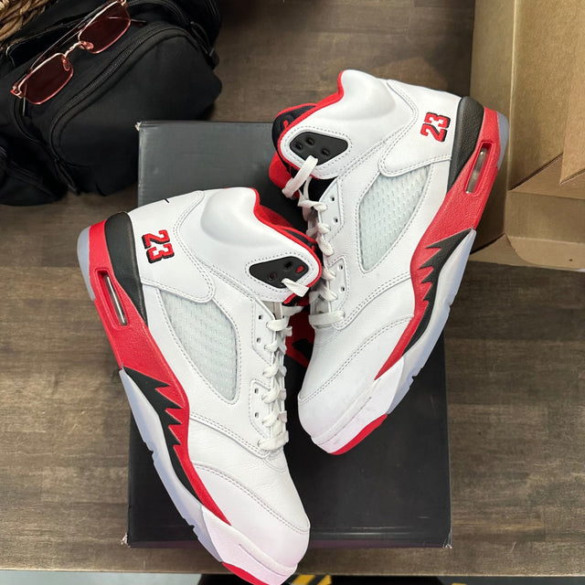 Jordan 5 Retro Fire Red Black Tongue (2025) - Image 1