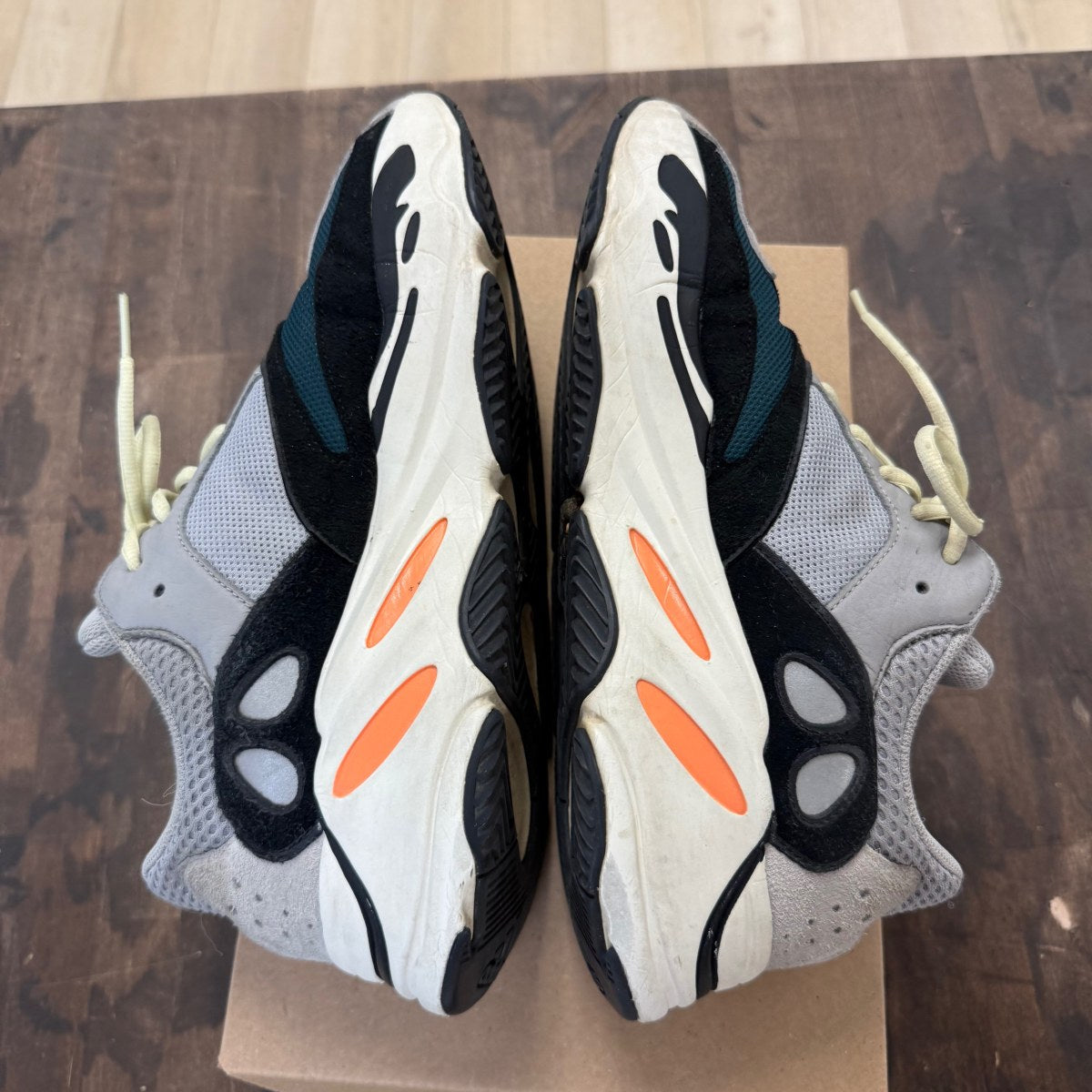 adidas Yeezy Boost 700 Wave Runner Size 12 (Pre-Owned) - Image 2