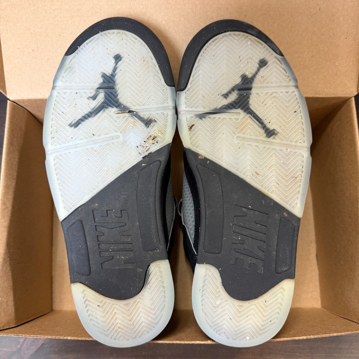 Jordan 5 Retro OG Black Metallic Reimagined Size 8 (Pre-Owned) - Image 6