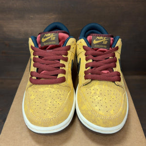 Nike SB Dunk Low City of Cinema Size 5 - Image 3