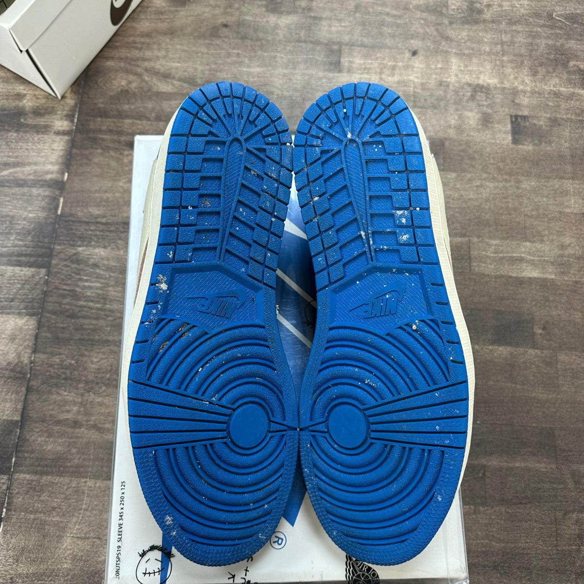 Jordan 1 Retro Low OG SP Fragment x Travis Scott - Image 5