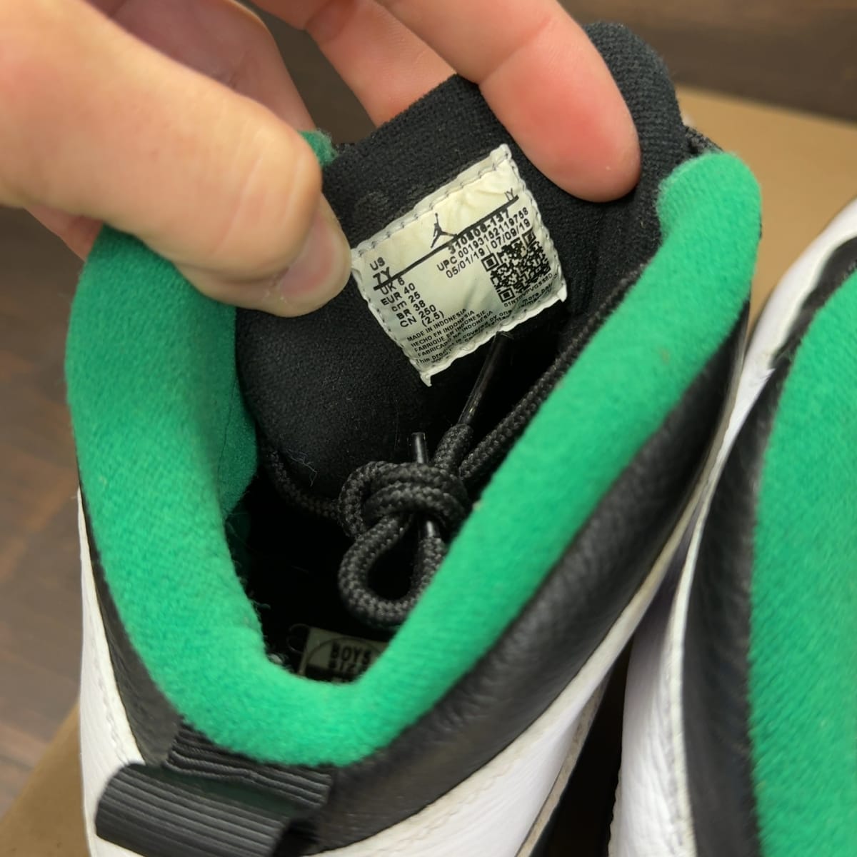 Jordan 10 Retro Seattle (GS) Size 7Y (Pre-Owned) - aux