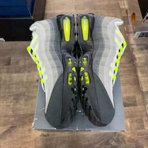 Nike Air Max 95 OG Big Bubble Neon (2025/2026) Size 13 (Pre-Owned) - Image 5