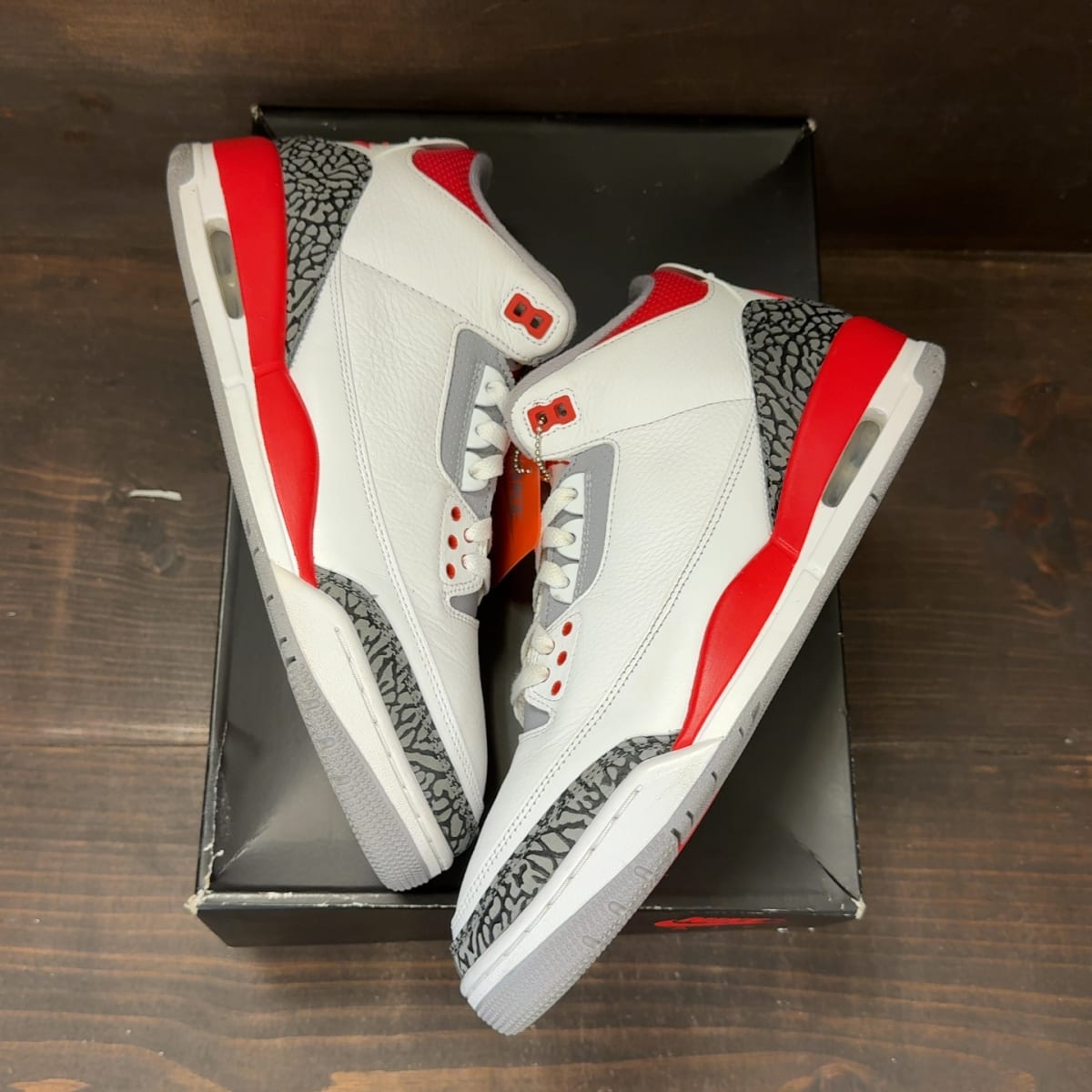 Jordan 3 Retro Fire Red (2022) Size 11 (Pre-Owned) - back