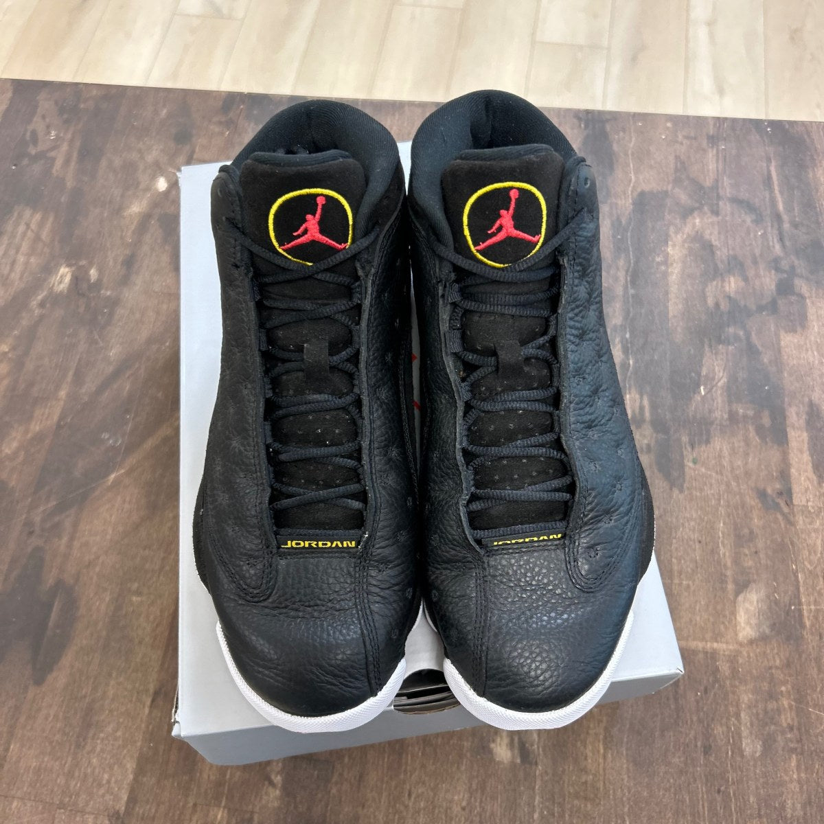 Jordan 13 Retro Playoffs (2023) Size 9 (Pre-Owned)