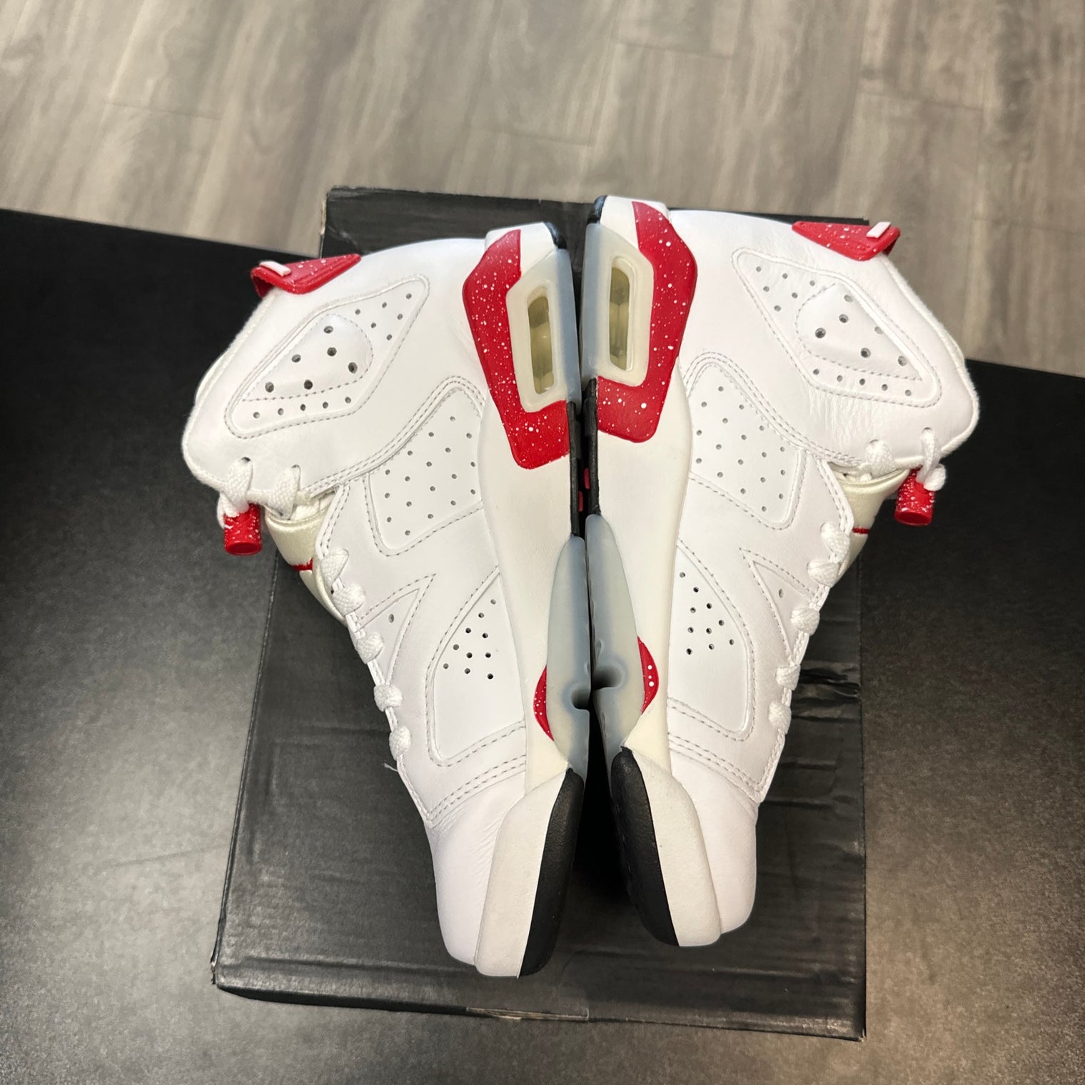 (GS) Red Oreo Jordan 6 Retro (USED)