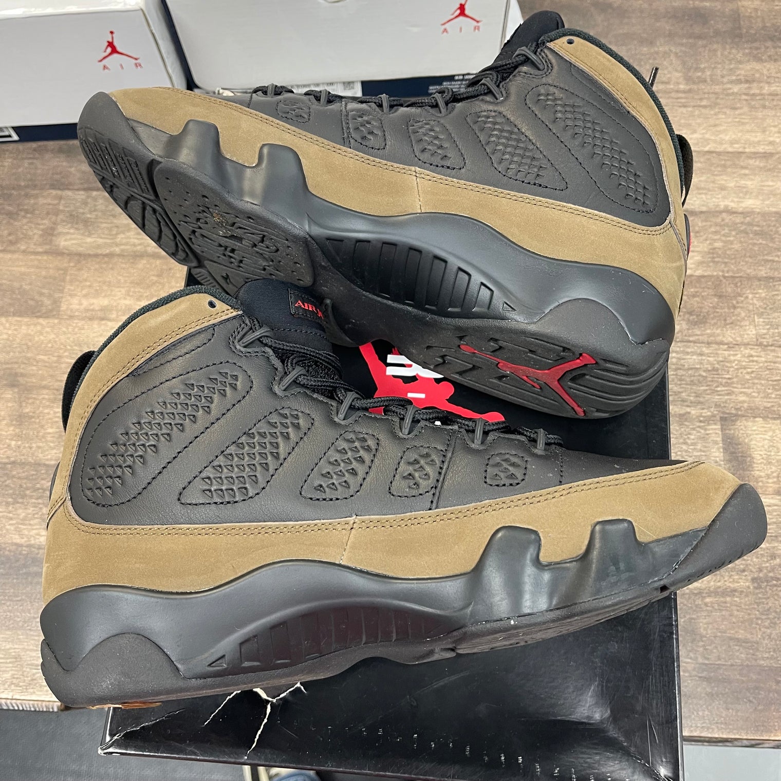 Olive Jordan 9 (USED)