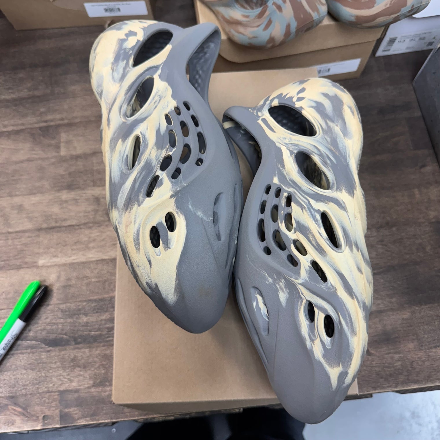 MX Moon Grey Yeezy Foam RNNR (USED, No Box)