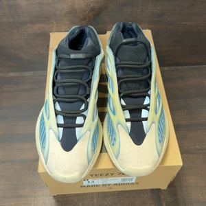 adidas Yeezy 700 V3 Kyanite Size 12 (Pre-Owned)