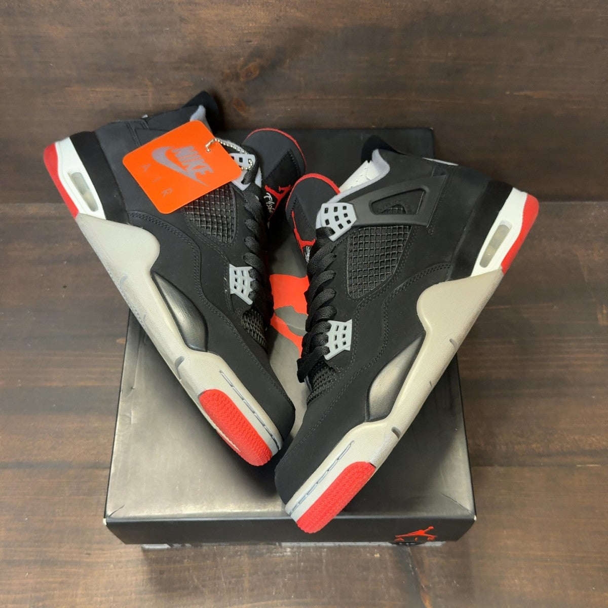 Jordan 4 Retro Bred (2019) - Image 2