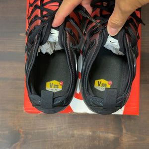 Nike Air VaporMax Plus Darth Maul - Image 5