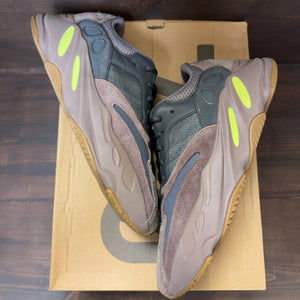 adidas Yeezy Boost 700 Mauve - Image 2