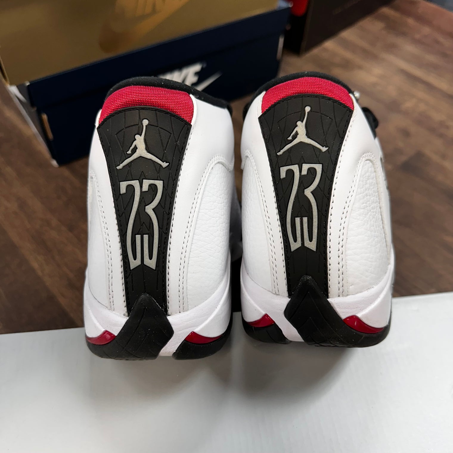 Black Toe Jordan 14 (USED)
