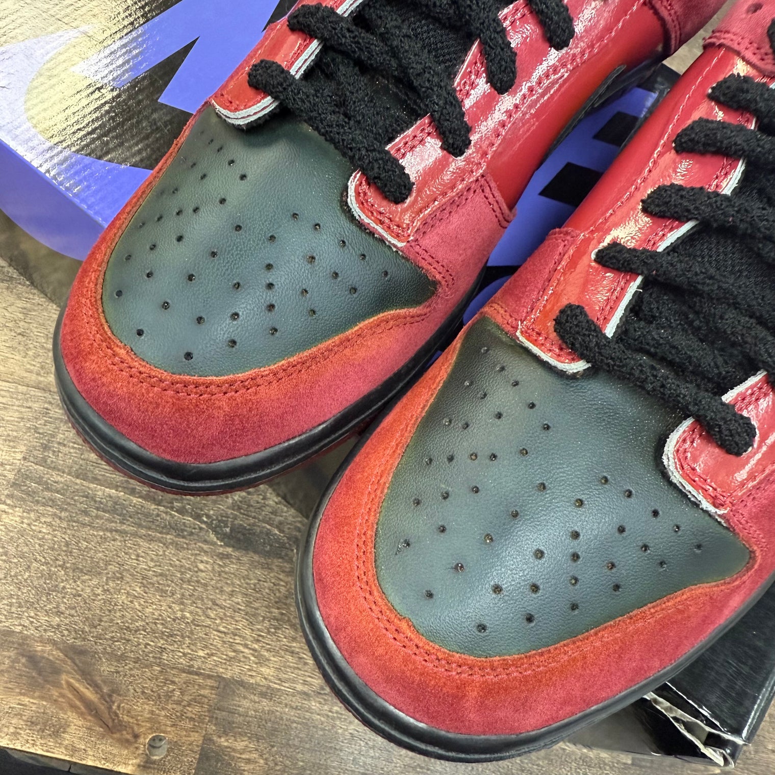 Milli Vanilli SB Dunk Low (2007) (Defect)