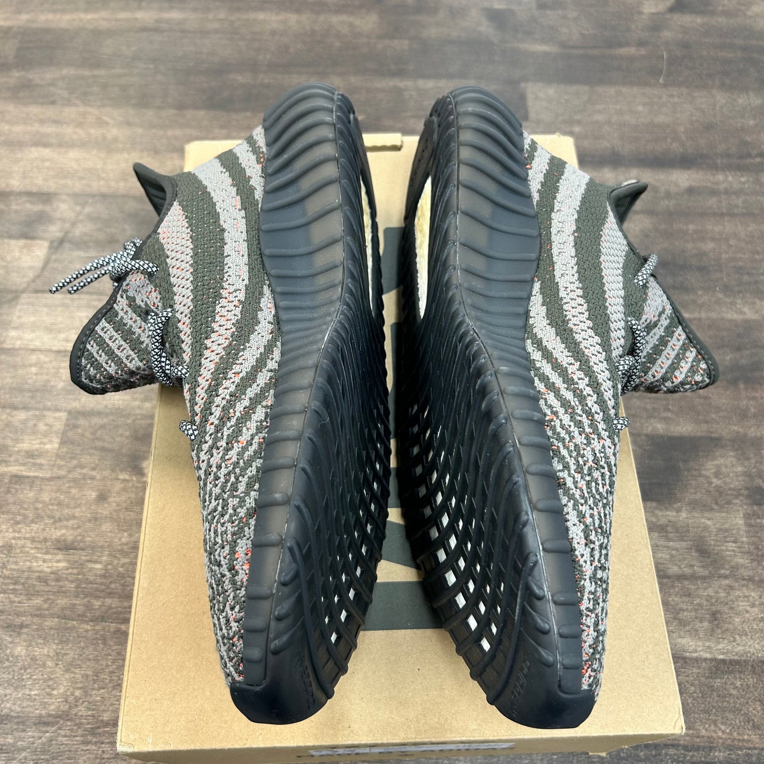 Carbon Beluga Yeezy 350 (USED)