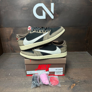Jordan 1 Retro Low OG SP Travis Scott Mocha Size 11 (Pre-Owned) - front