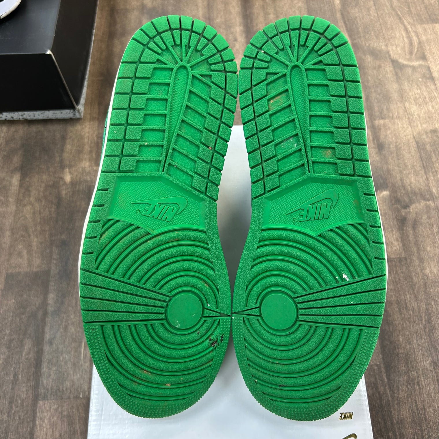 Lucky Green Aquatone Jordan 1 Mid (W) (USED, No Lid)