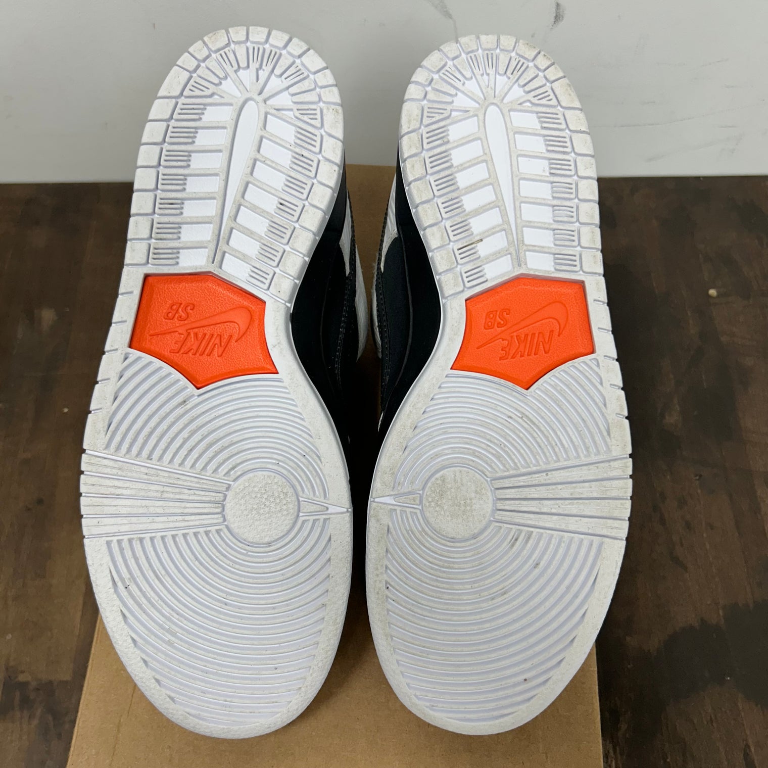 Tightbooth SB Dunk Low (USED, No Box)