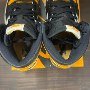 Jordan 1 Retro High OG Taxi Size 8 (Pre-Owned) - aux