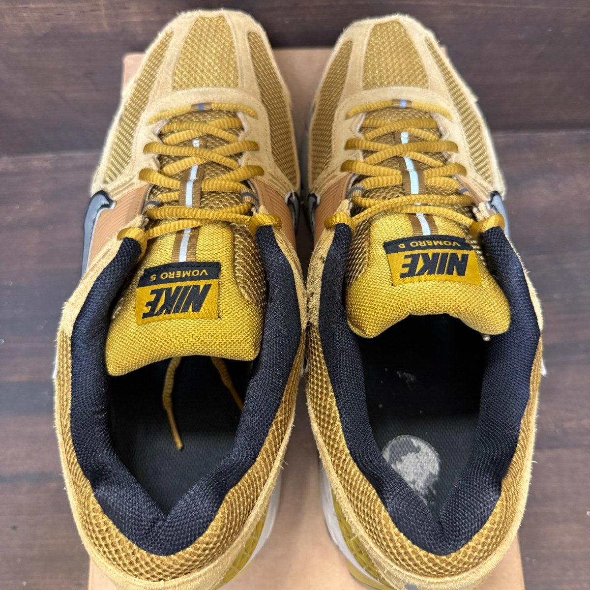 Nike Zoom Vomero 5 Ochre Flat Gold Size 13 (Pre-Owned) - Image 5