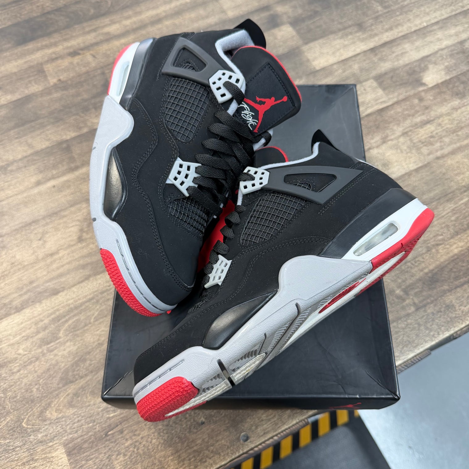Jordan 4 Retro Bred (2019) (USED)