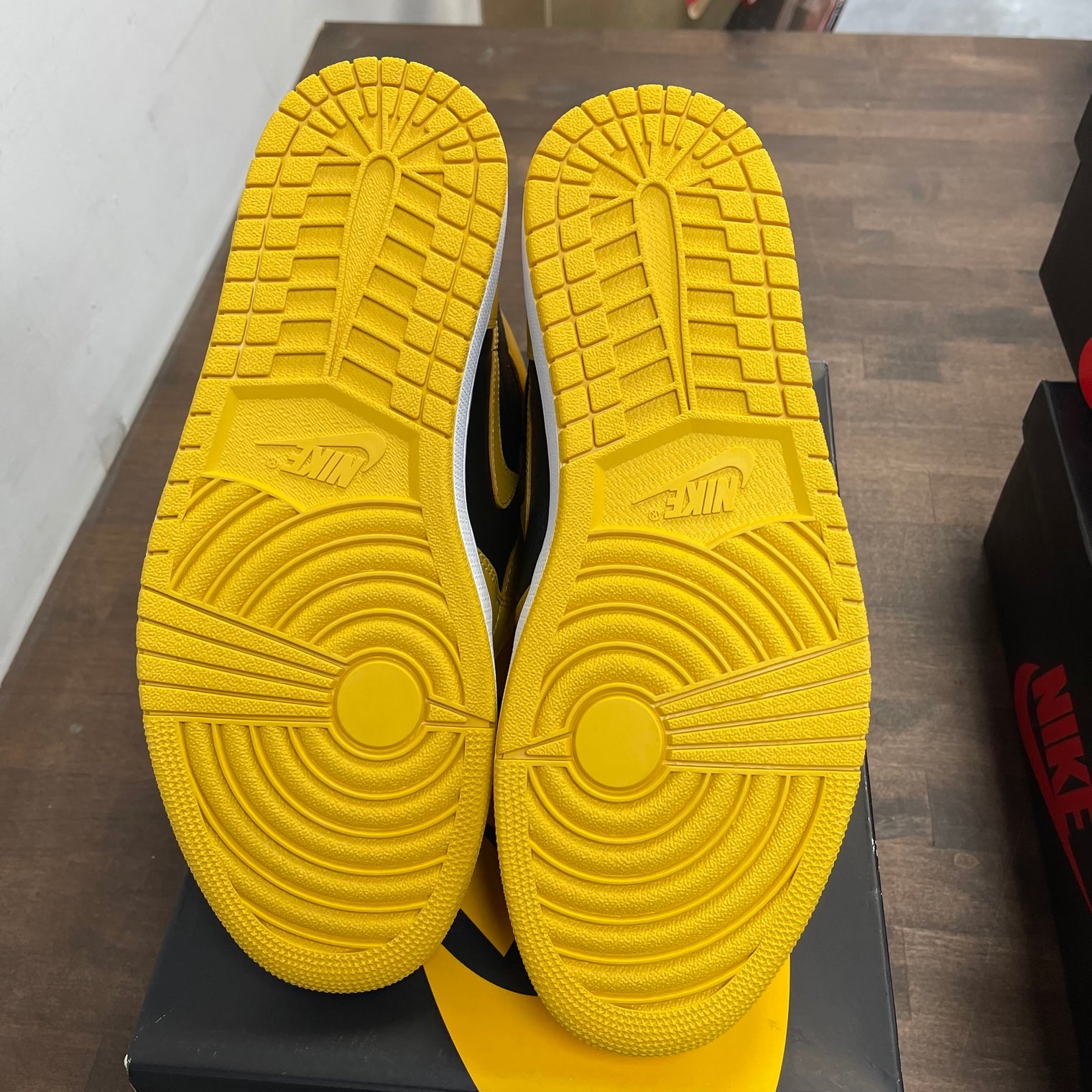Pollen Jordan 1 High (USED)