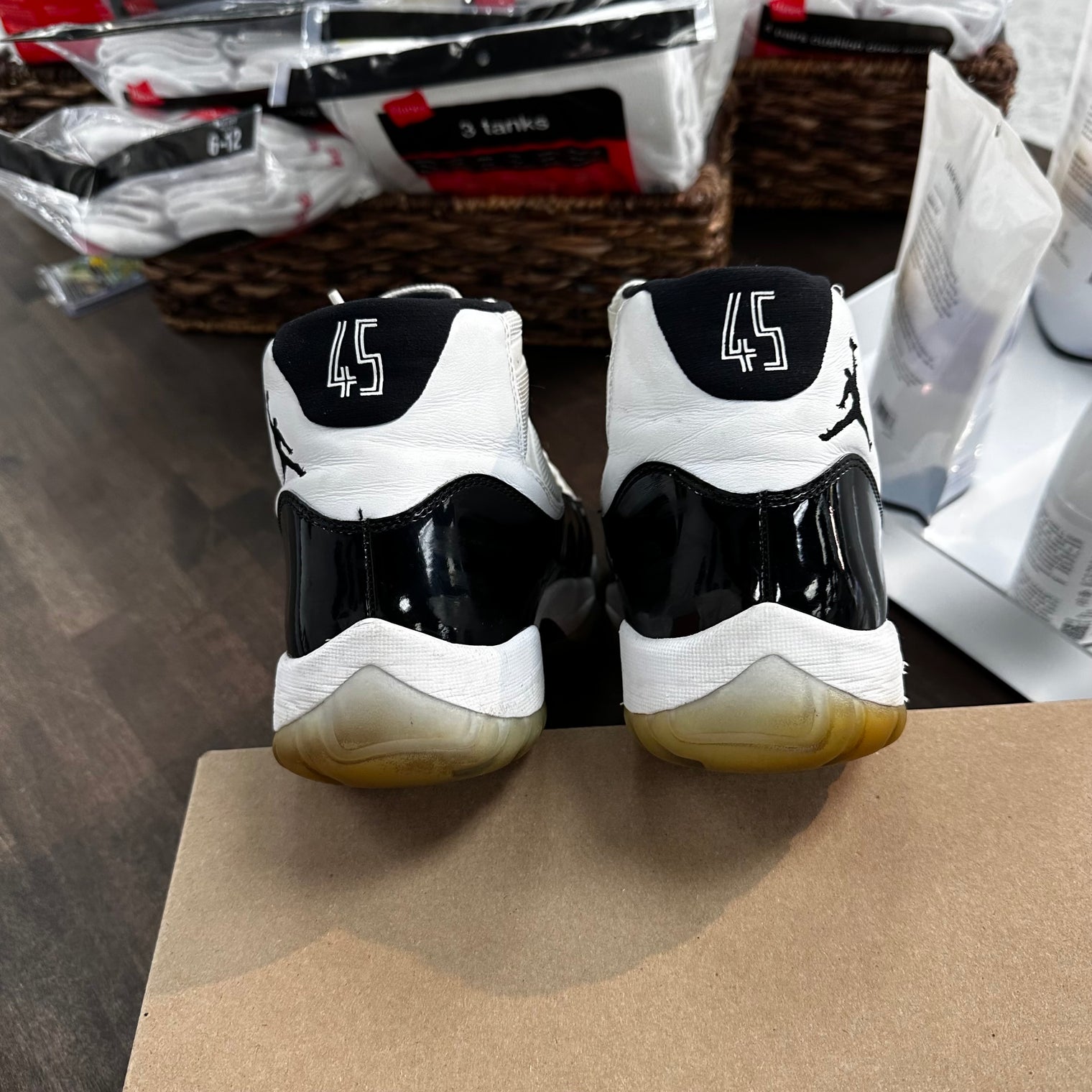 Concord Jordan 11 (2018) (USED,No Box)