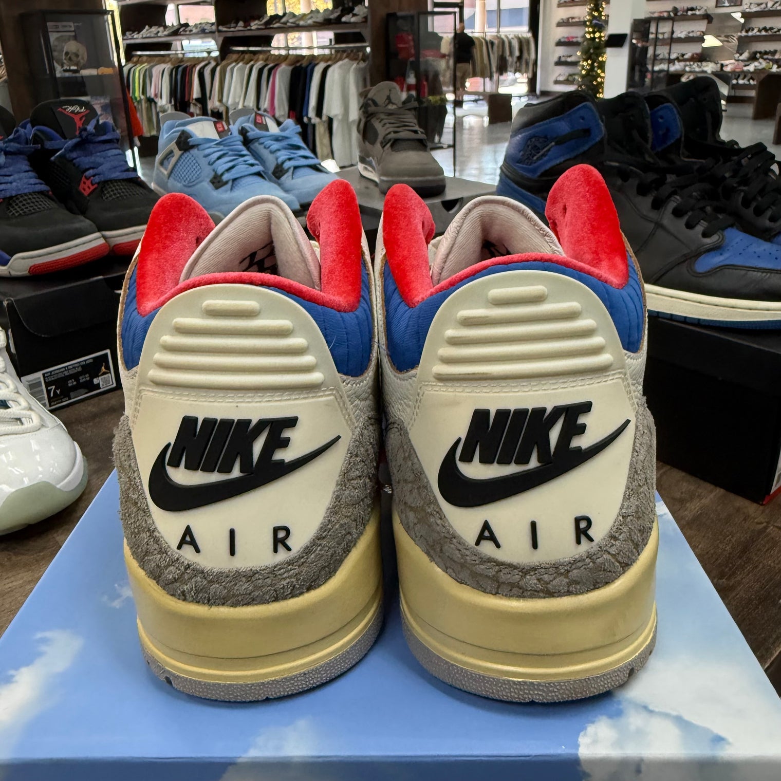 Seoul 2.0 Jordan 3 Retro (USED)