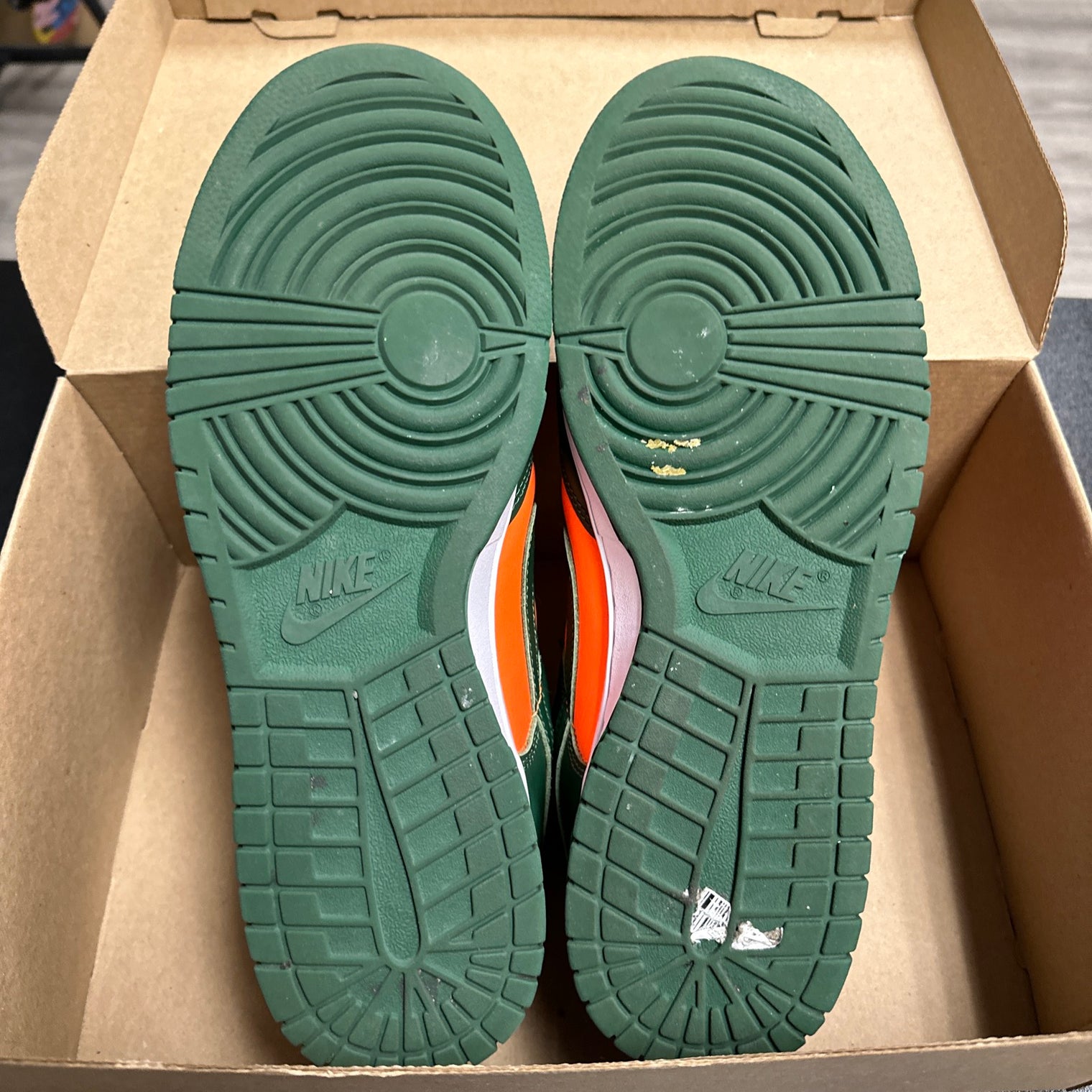 Nike Dunk Low Miami Hurricane (Used;no box)