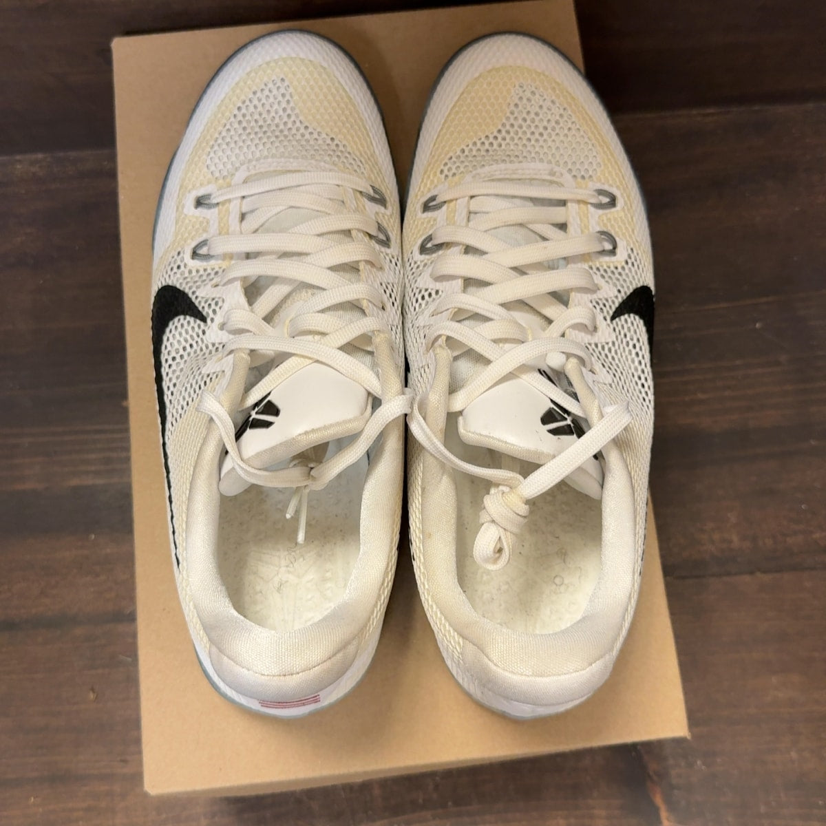 Nike Kobe 11 EM Low Fundamental Size 10 (Pre-Owned) - Image 5