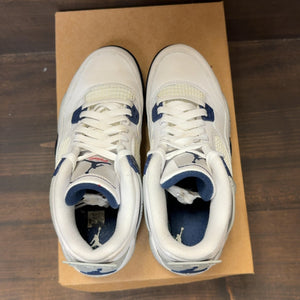 Jordan 4 Retro Midnight Navy (GS) Size 7Y (Pre-Owned) - Image 5