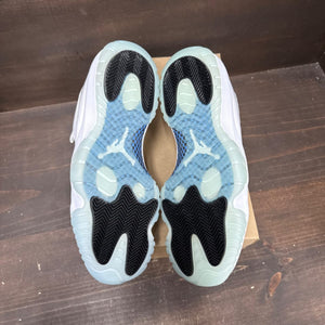 Jordan 11 Retro Low Legend Blue Size 11.5 - box