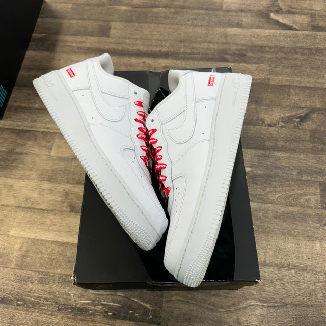 Nike Air Force 1 Low Supreme White - Image 1