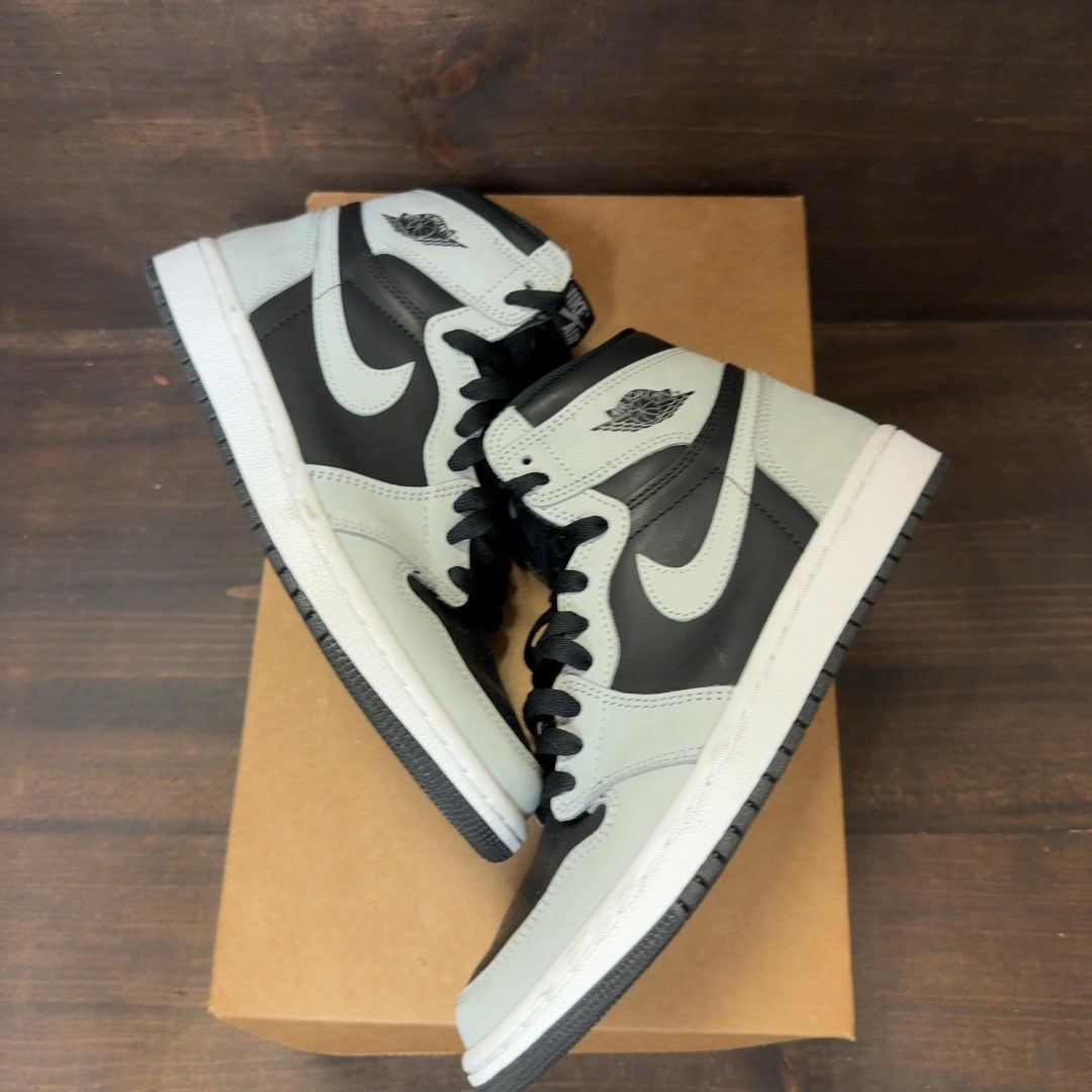 Jordan 1 Retro High Shadow 2.0 Size 6.5 (Pre-Owned) - Image 2