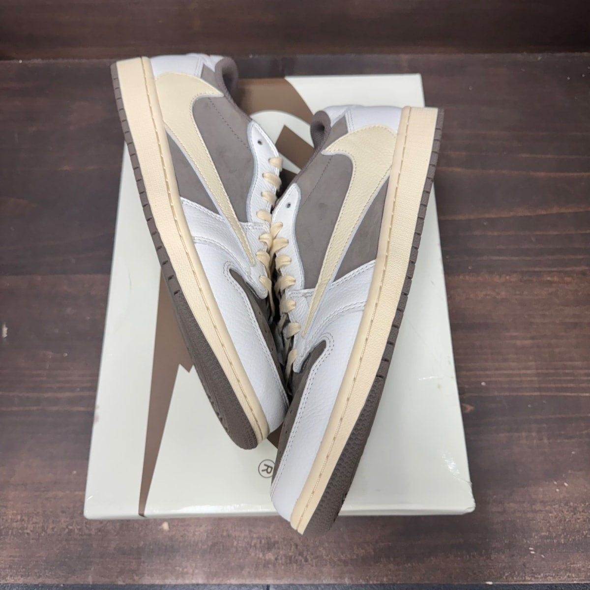 Jordan 1 Retro Low OG SP Travis Scott Reverse Mocha - Image 2