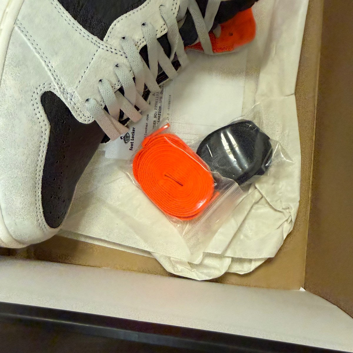 Jordan 1 Retro High Neutral Grey Hyper Crimson - Image 8