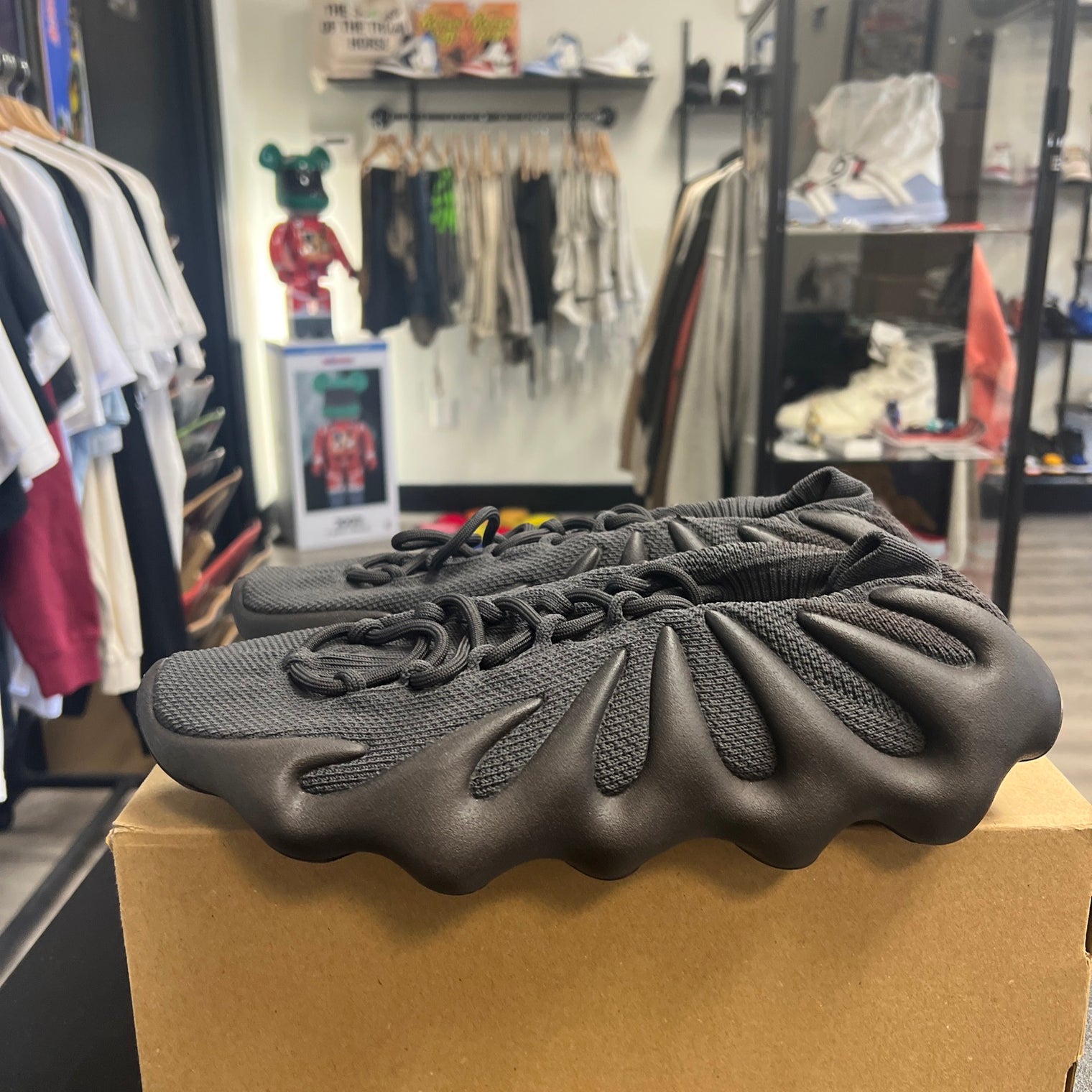Utility Black 450 (USED)