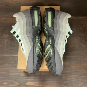Nike Air Max 95 OG Fresh Mint Size 14 (Pre-Owned) - Image 4
