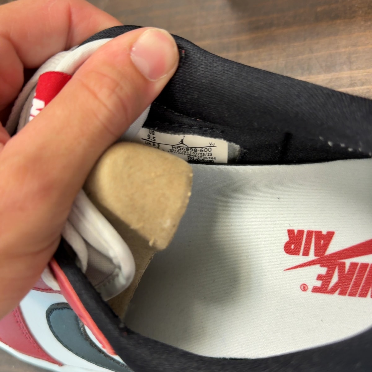 Jordan 1 Retro Low OG Chicago (2025) - Image 7