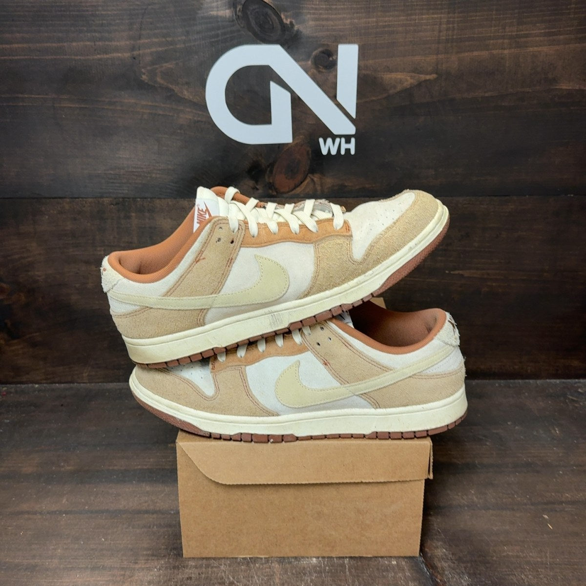Nike Dunk Low Medium Curry Size 12 (Pre-Owned) - Image 1