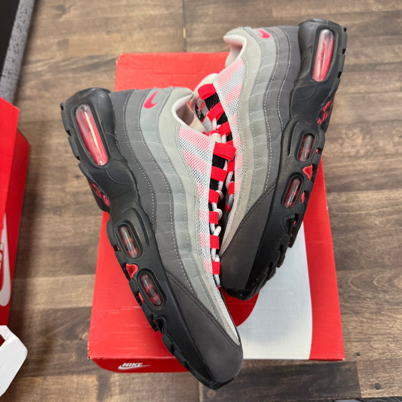 Solar Red Air Max 95 OG (2018) (USED)