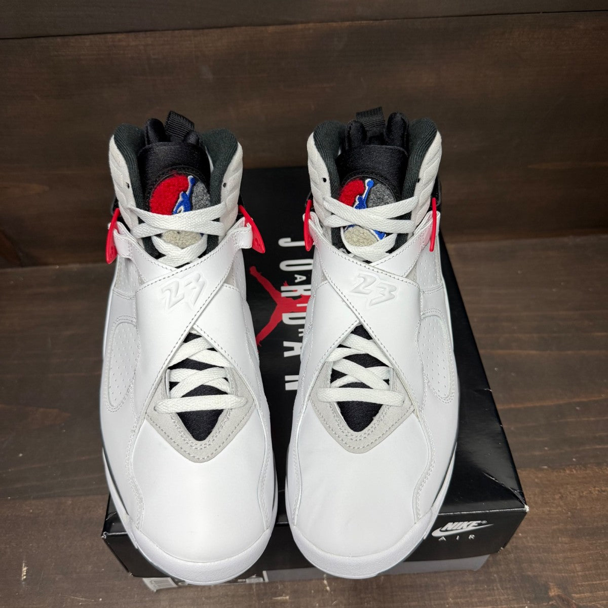 Jordan 8 Retro White True Red (2025) Size 9 (Pre-Owned)