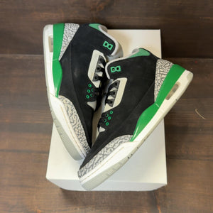 Jordan 3 Retro Pine Green Size 9.5 (Pre-Owned) - Image 2