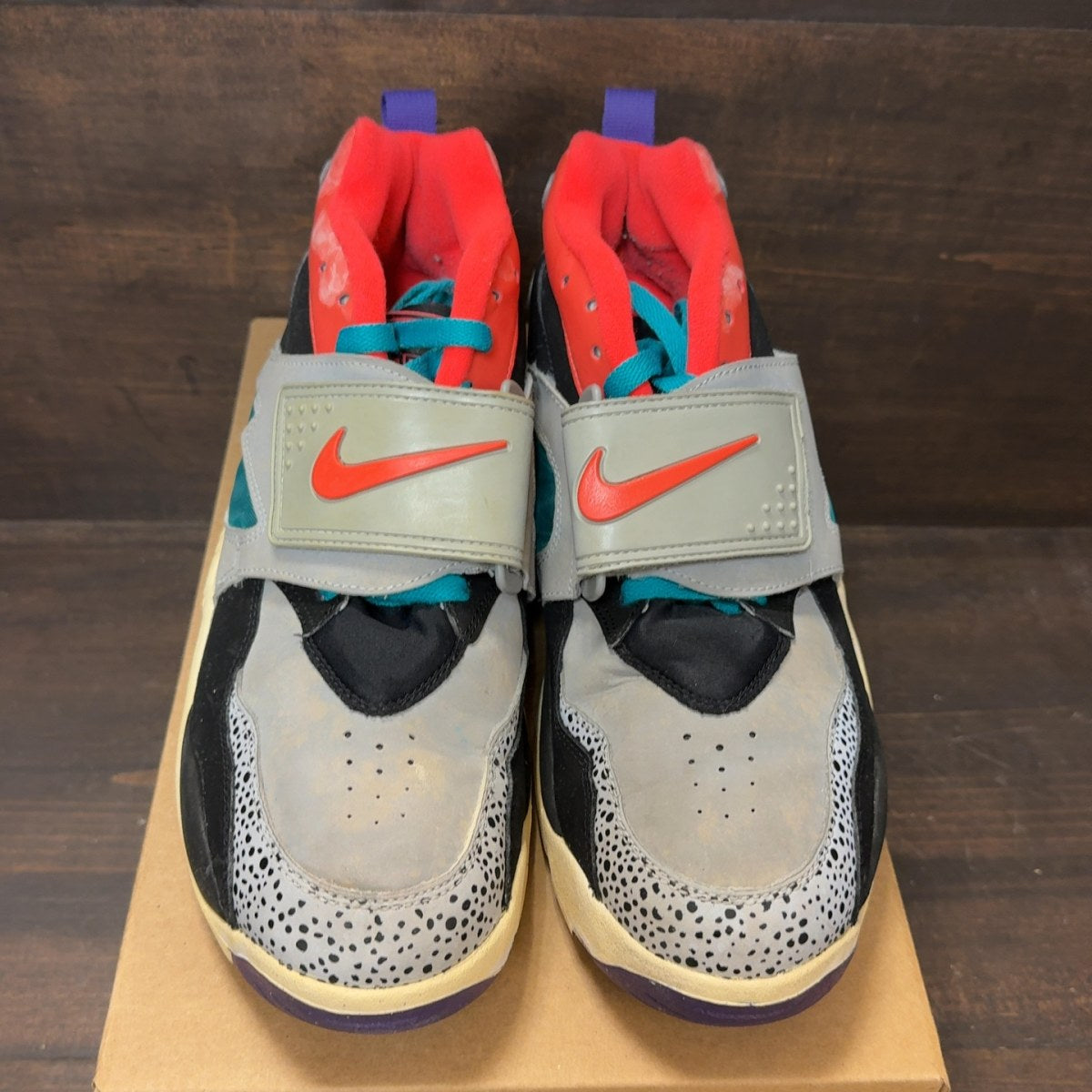 Nike Air Diamond Turf 'Wolf Grey Crimson' Size 10 (Pre-Owned) - Image 3