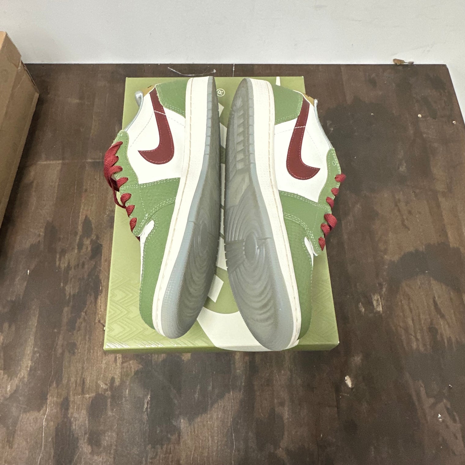 Year of the Dragon Jordan 1 Low OG (USED)