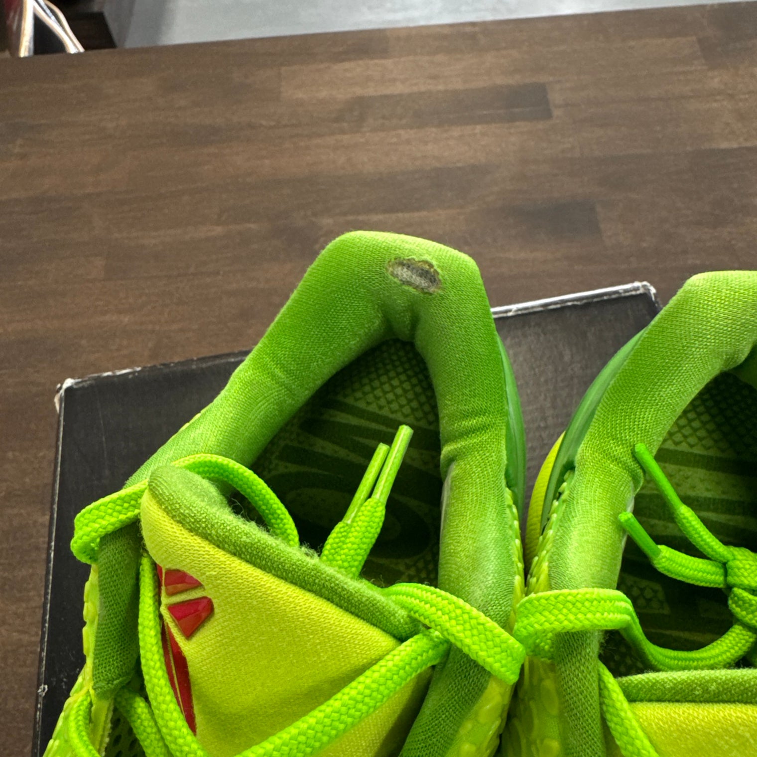 Grinch Kobe 6 (USED)