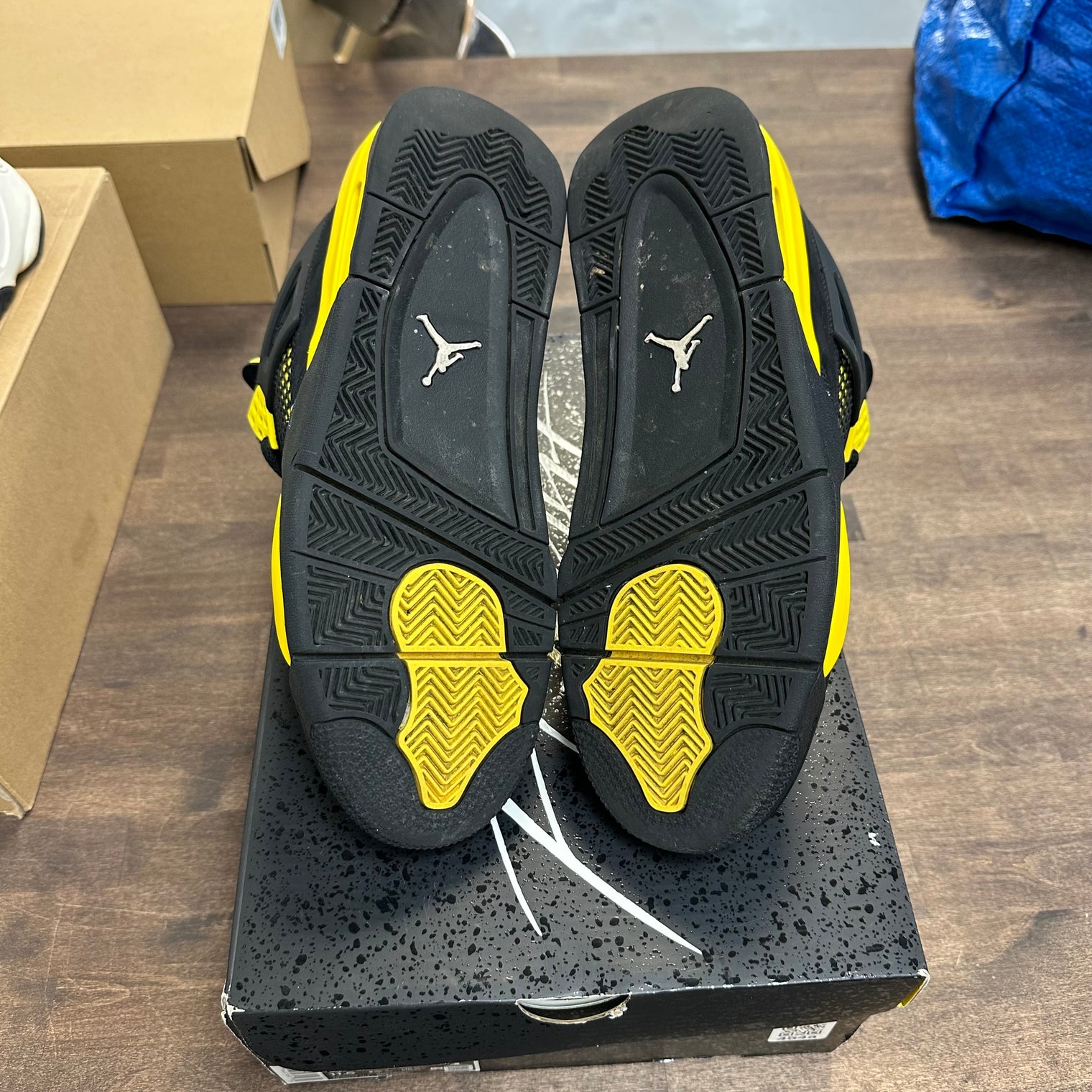 Yellow Thunder Jordan 4  (USED)