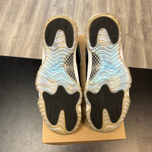 Iridescent Jordan 11 Low (USED, No Box)